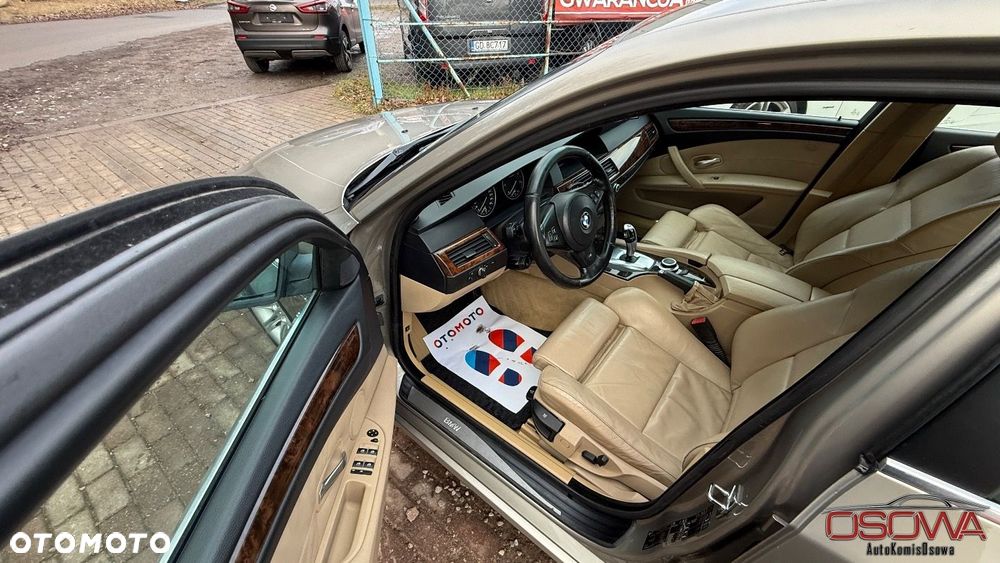 BMW Seria 5 520d Edition Sport - 8