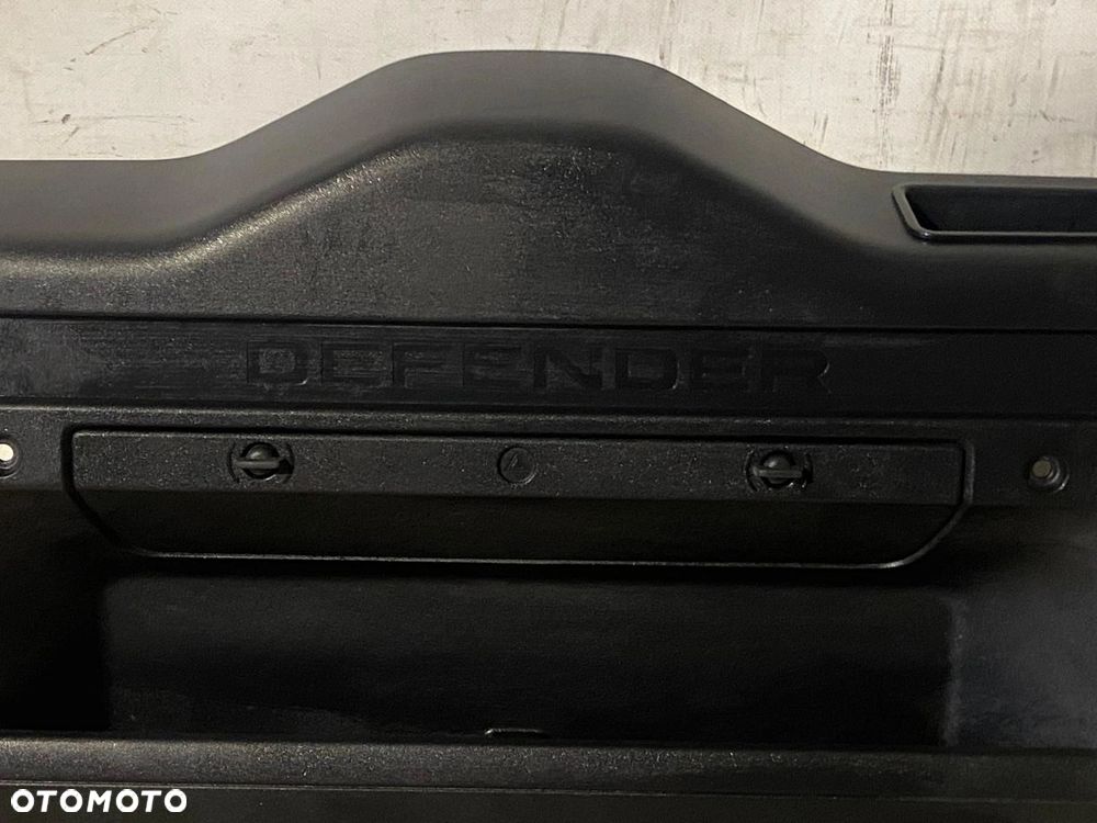 BOCZEK BAGAŻNIKA TYŁ LAND ROVER DEFENDER 2 L8B2-45594 - 2