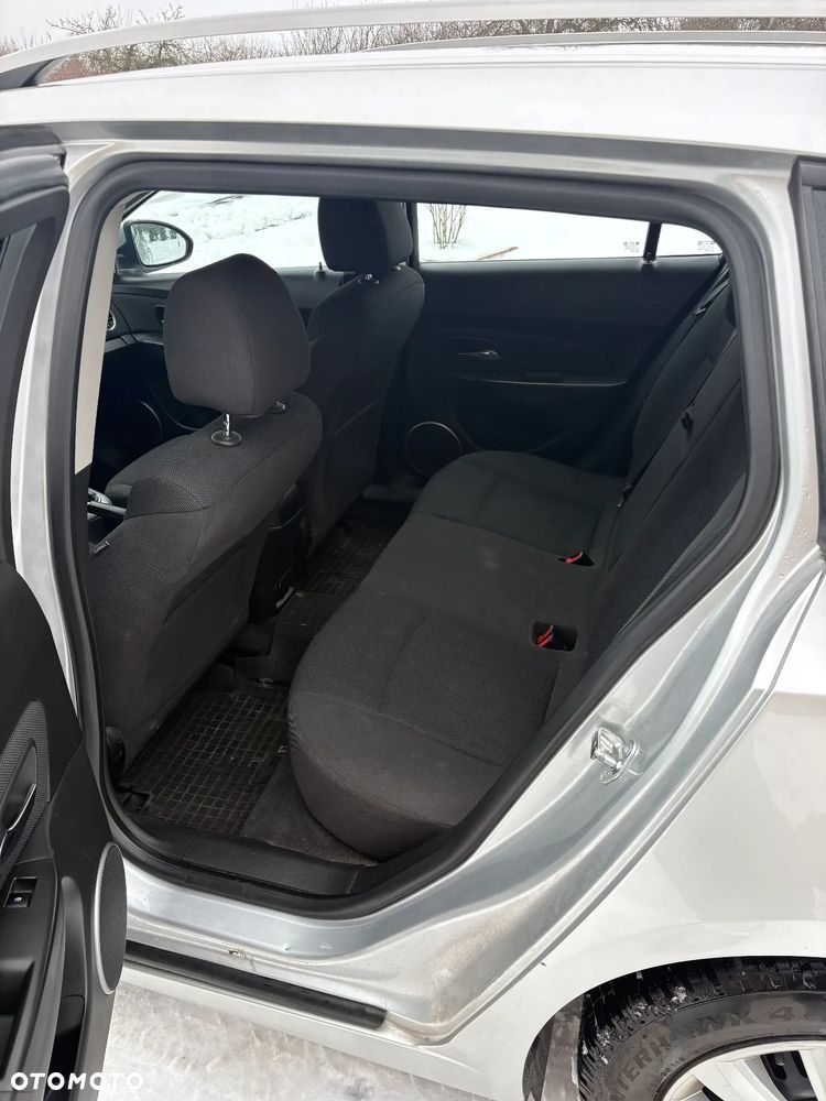 Chevrolet Cruze 1.7 D LT+ - 11