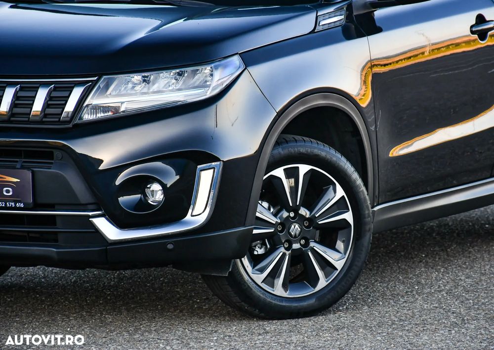 Suzuki Vitara 1.5 HEV Luxus - 22