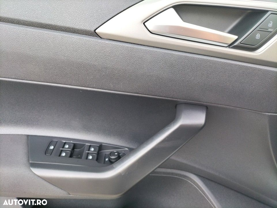 Volkswagen Polo - 12
