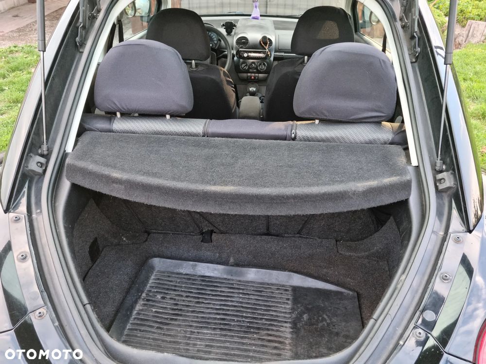 Volkswagen New Beetle - 15