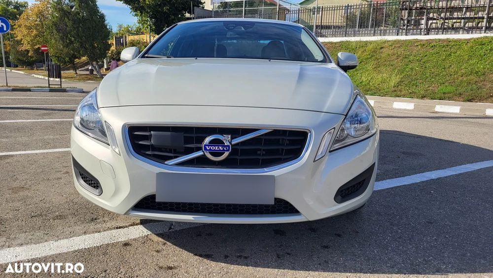 Volvo S60 D5 Summum - 4