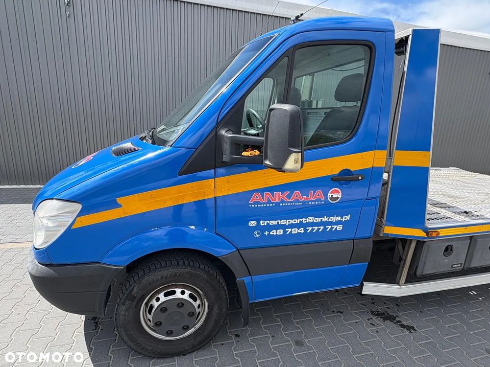 Mercedes-Benz Sprinter - 2