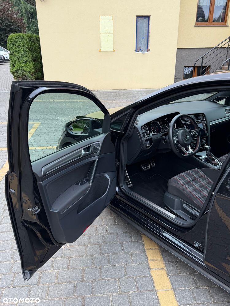 Volkswagen Golf GTI (BlueMotion Technology) DSG - 16
