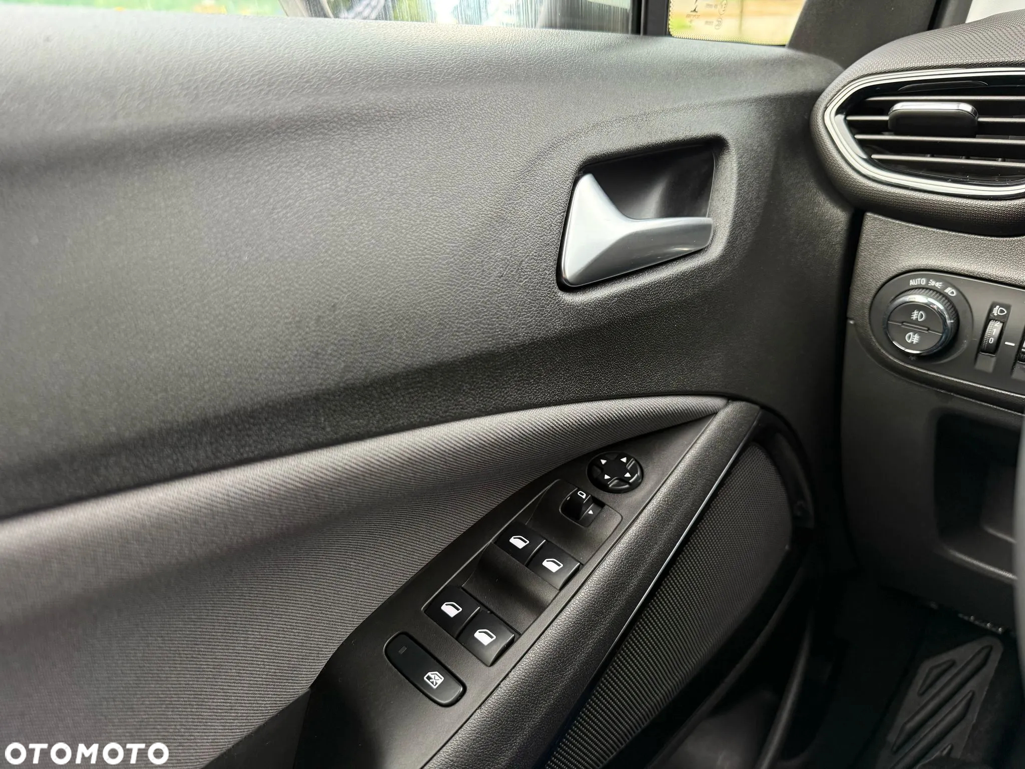 Opel Crossland X 1.2 Start/Stop 120 Jahre - 40