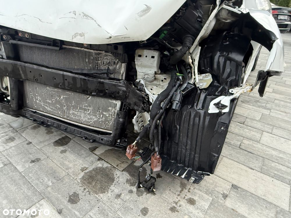 Peugeot 208 50kWh Active - 12