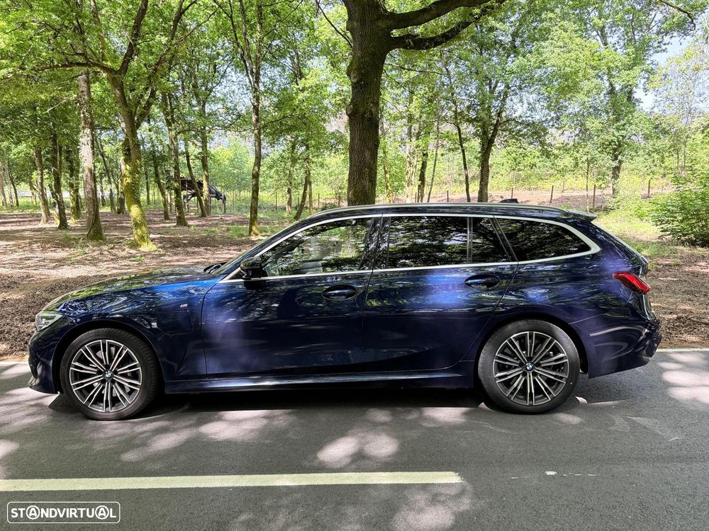 BMW 330 e Pack Desportivo M Auto - 1