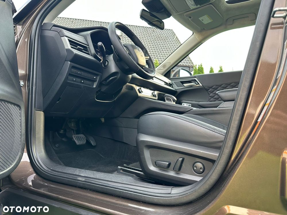 Mitsubishi Outlander - 4