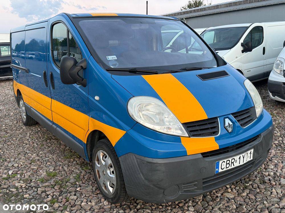 Renault Trafic 2.0dci long długi zarejestrowany - 1