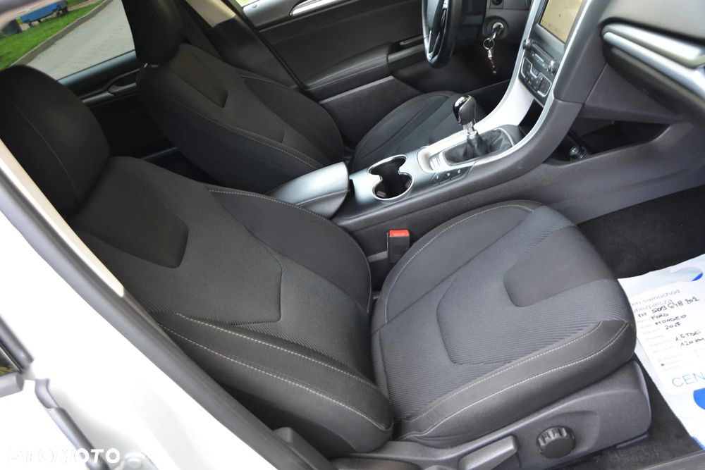 Ford Mondeo SW 1.5 TDCi ECOnetic S&S Business Edition - 38