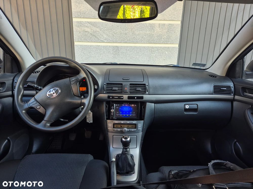Toyota Avensis - 7