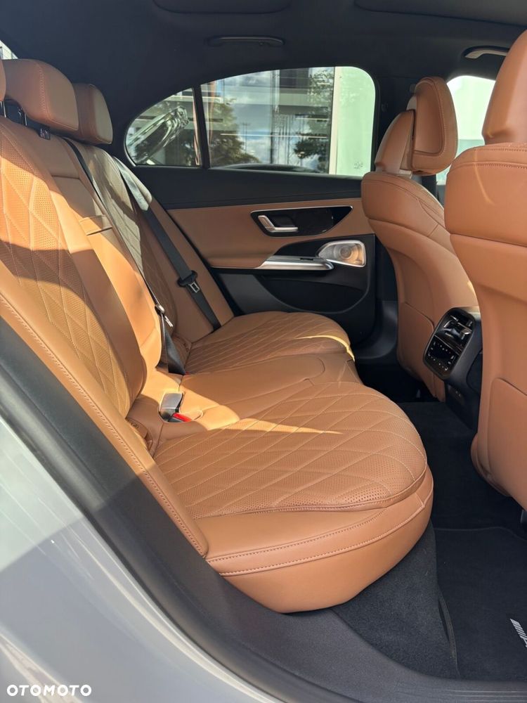 Mercedes-Benz Klasa E - 24