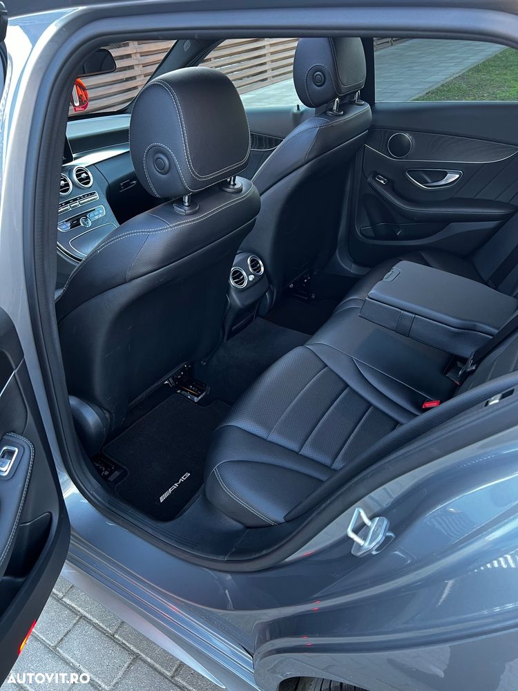 Mercedes-Benz C - 9