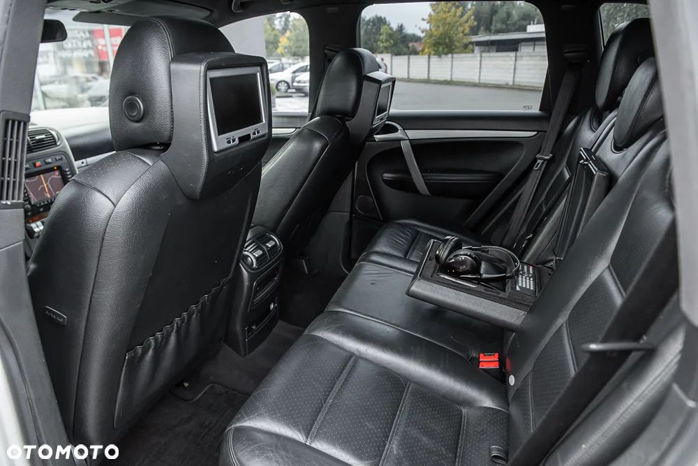 Porsche Cayenne - 24