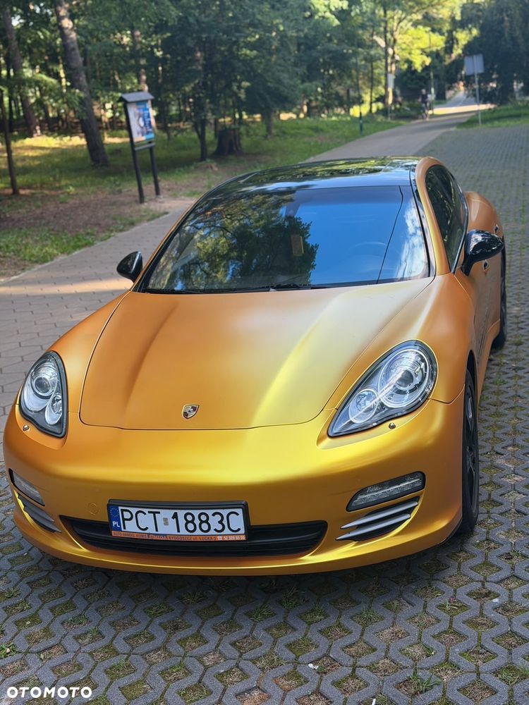 Porsche Panamera 4S - 9