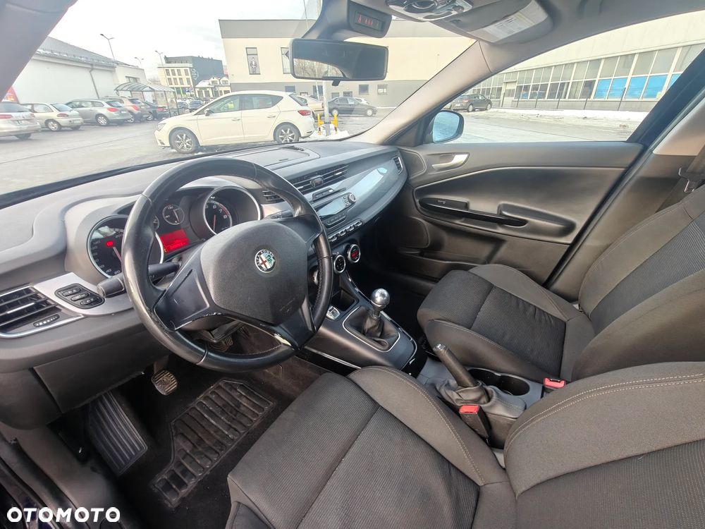 Alfa Romeo Giulietta - 8