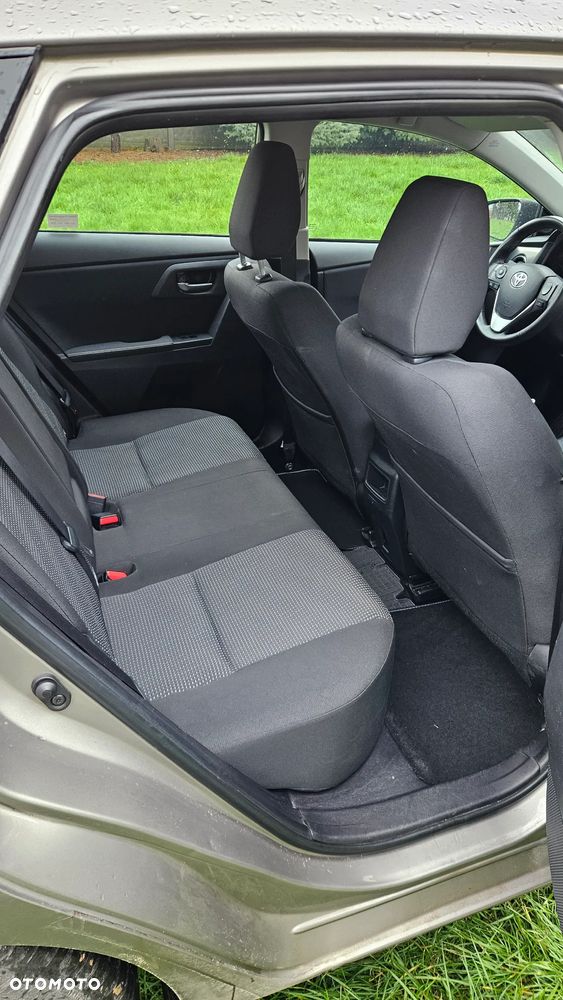 Toyota Auris 1.6 Premium Comfort - 21