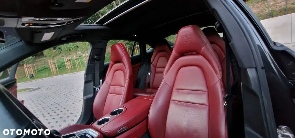 Porsche Panamera 4S - 15