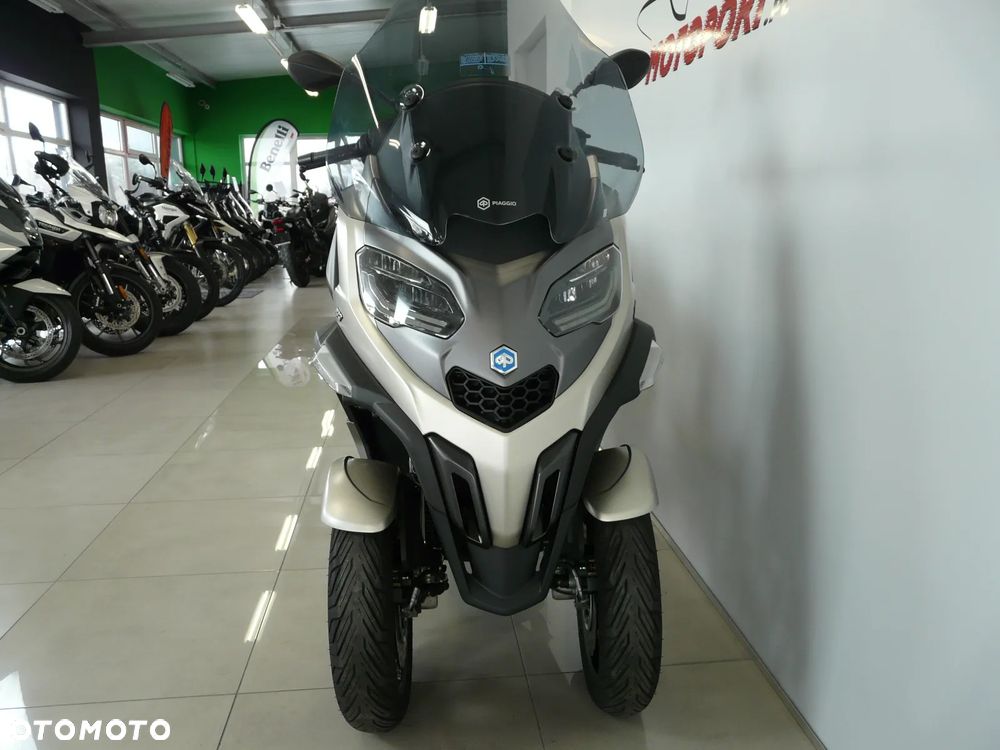 Piaggio MP-3 - 22