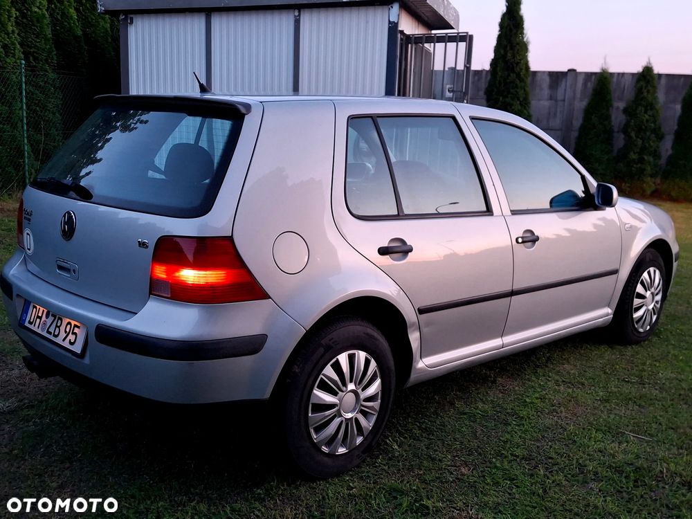 Volkswagen Golf - 20