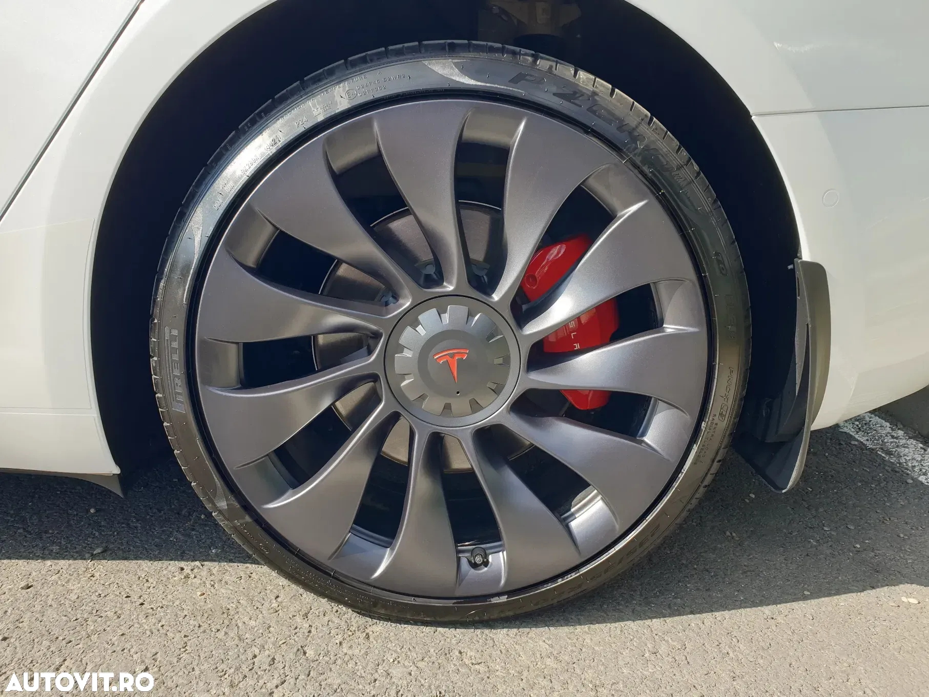 Tesla Model 3 Performance - 27