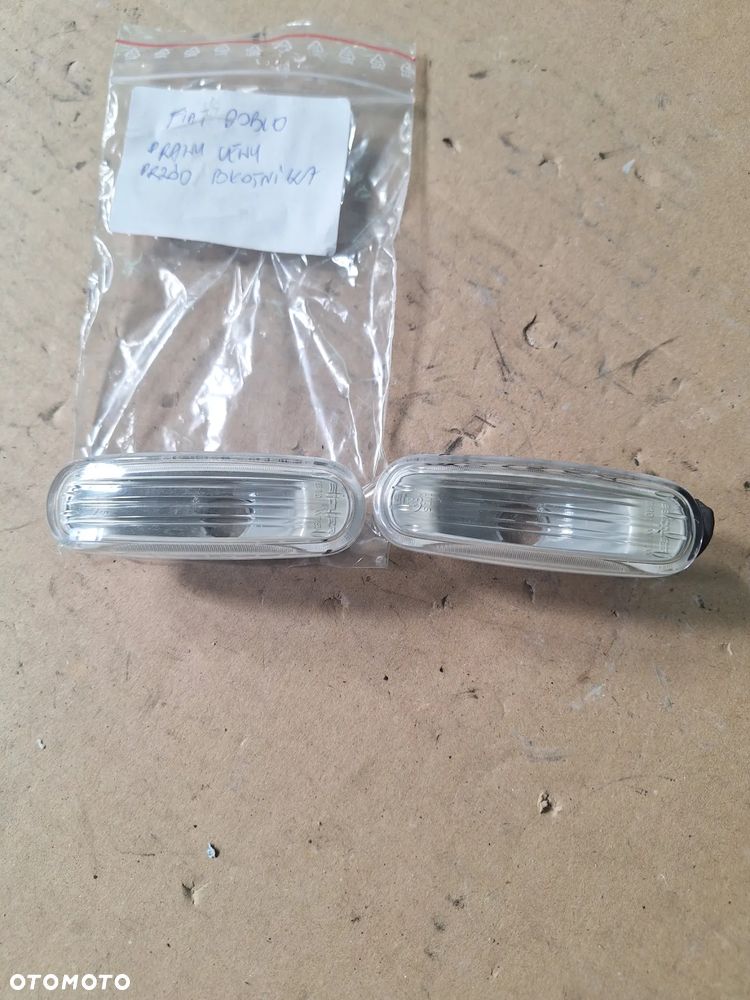 doblo 51717793 FIAT PANDA II III  STILO kierunkowskaz