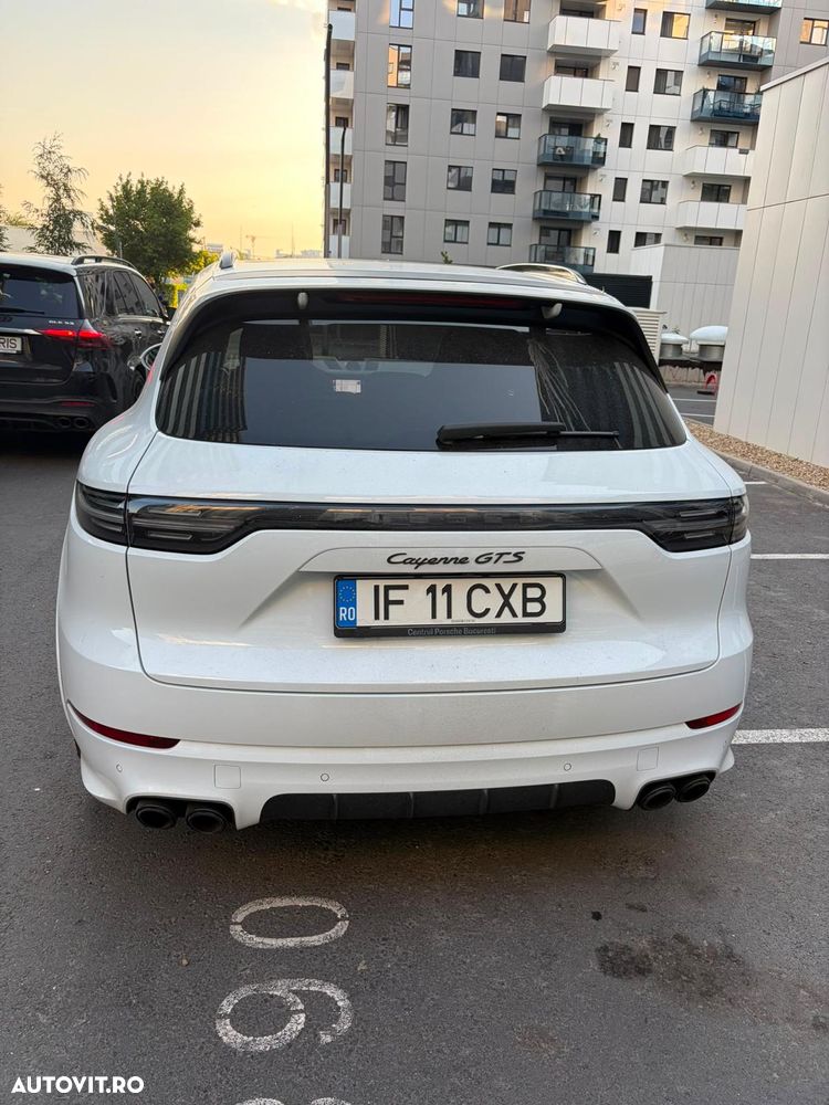 Porsche Cayenne - 4