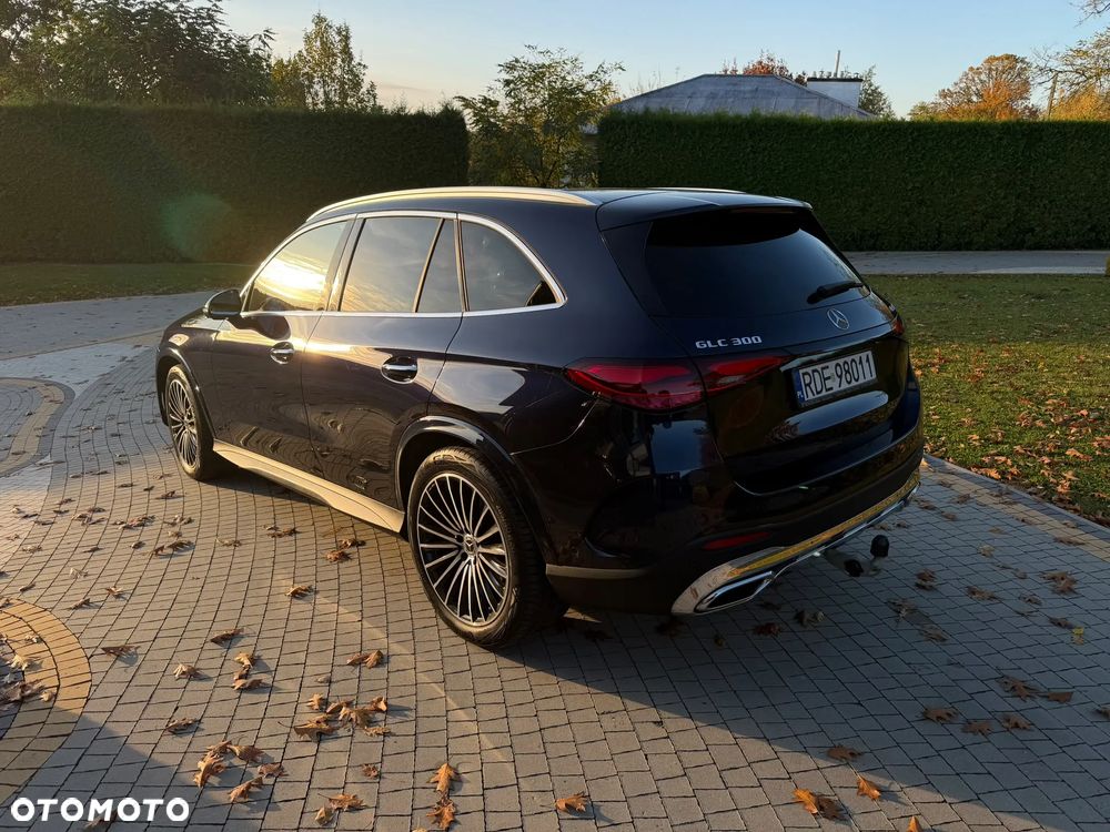 Mercedes-Benz GLC 300 mHEV 4-Matic AMG Line - 11