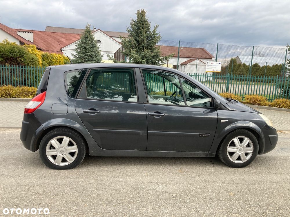 Renault Scenic 1.6 16V Confort Authentique - 10