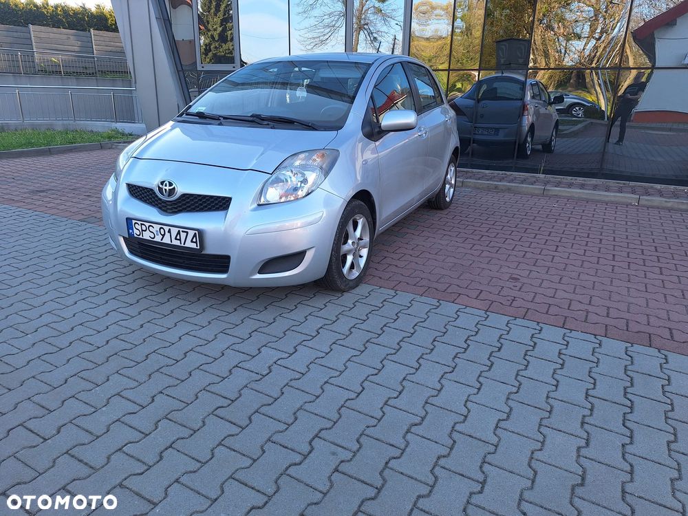 Toyota Yaris 1.0 Entry - 1