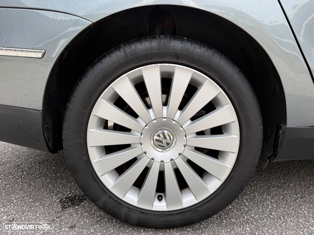 VW Passat 2.0 TDI Highline - 16