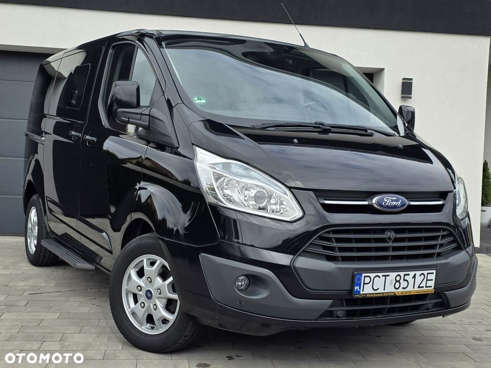 Ford Tourneo Custom - 38