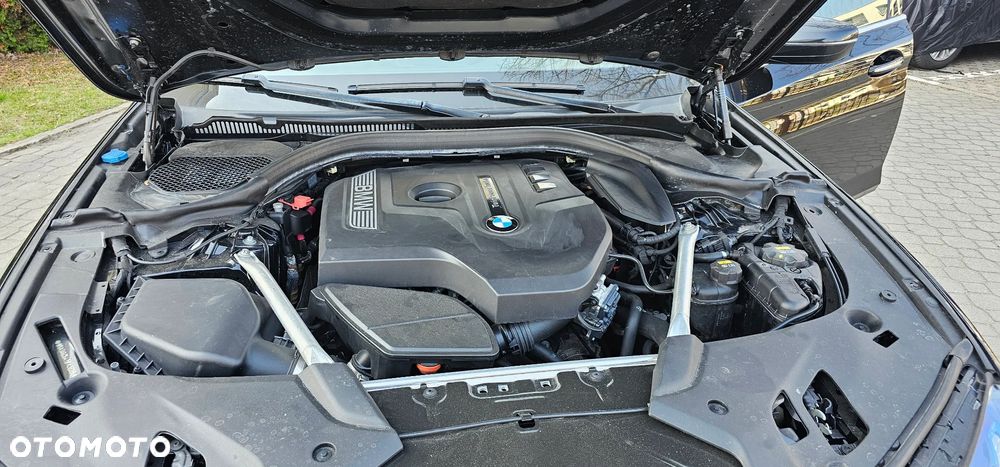 BMW Seria 5 530i Sport Line - 30