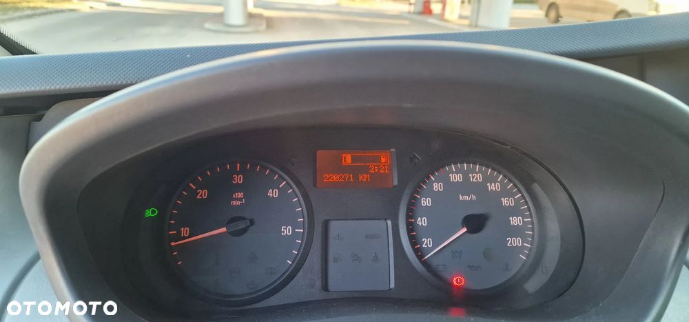 Opel Vivaro - 9