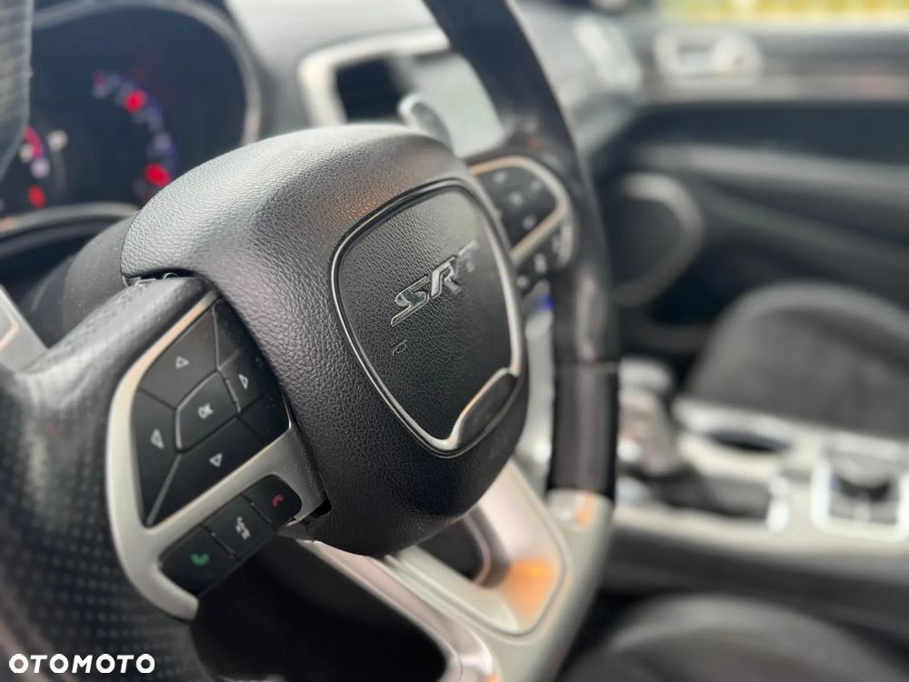 Jeep Grand Cherokee ver-6-4-v8-srt8 - 20