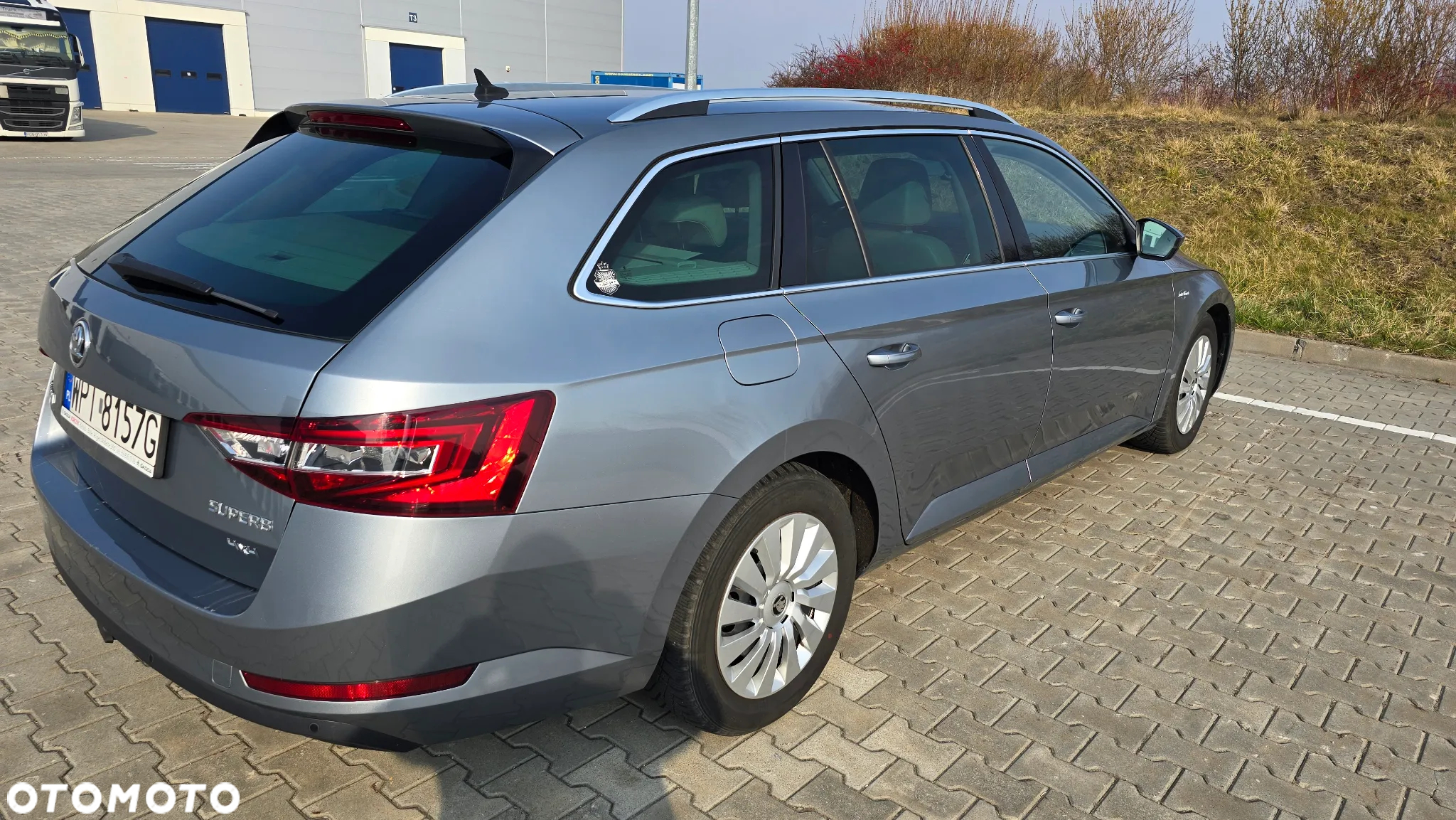 Skoda Superb 2.0 TDI L&K DSG - 5