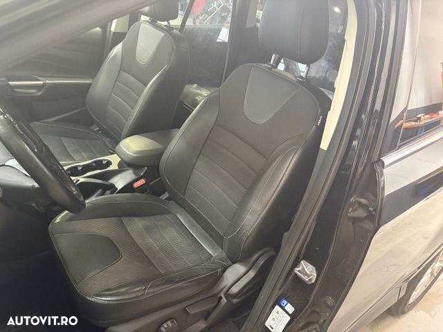 Ford Kuga 2.0 TDCi 4WD Powershift Titanium - 17