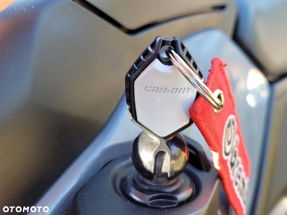 Can-Am Outlander Max - 21