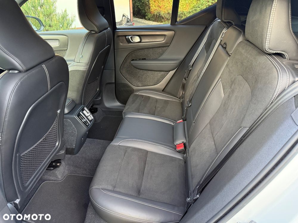 Volvo XC 40 - 22
