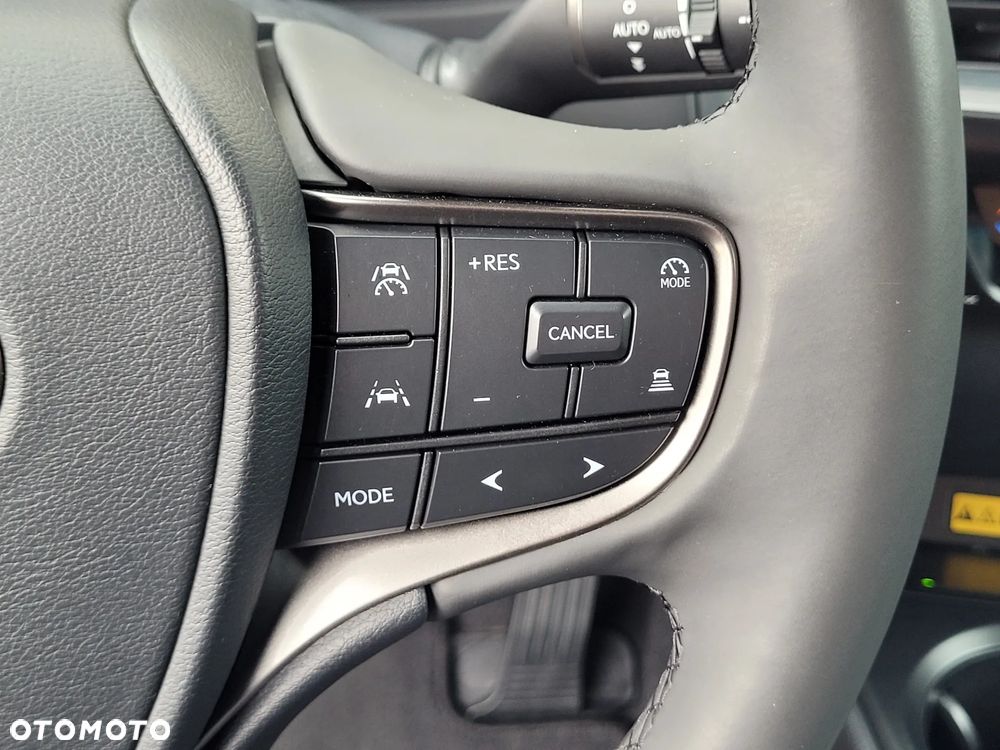 Lexus UX 300h F Sport Design - 25