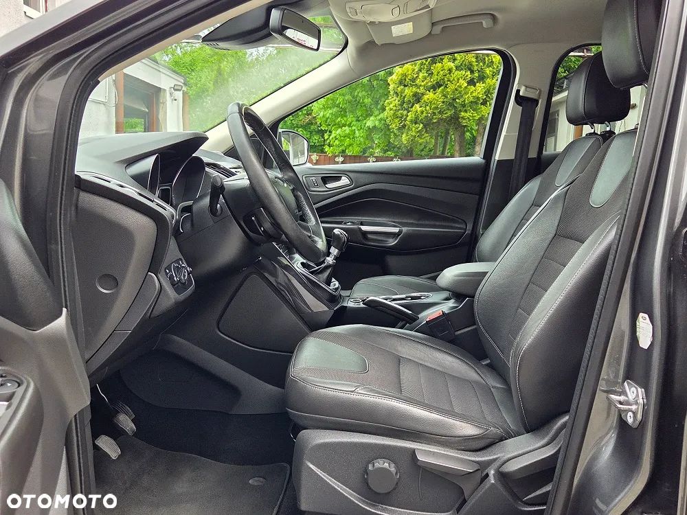 Ford Kuga 2.0 TDCi 2x4 Titanium - 15