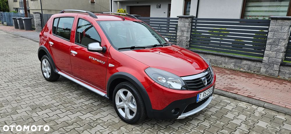 Dacia Sandero 1.6 16V Hi-Flex - 2