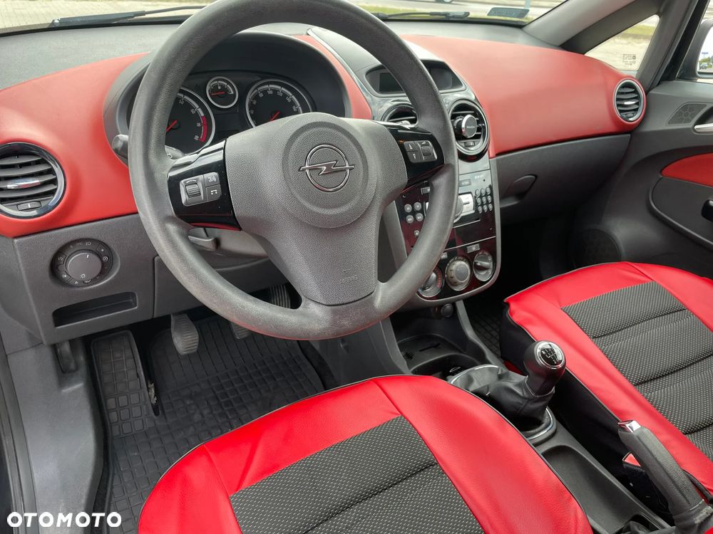 Opel Corsa 1.4 16V Cosmo - 14