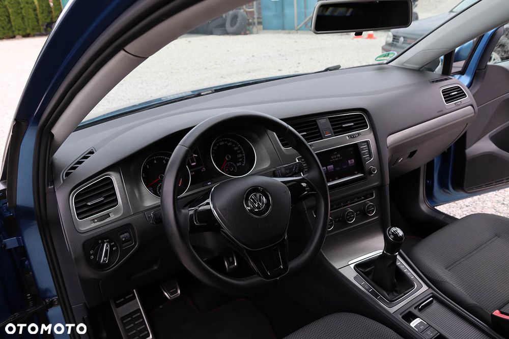 Volkswagen Golf 1.2 TSI BlueMotion Technology Cup - 21