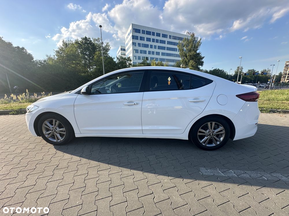 Hyundai Elantra - 6