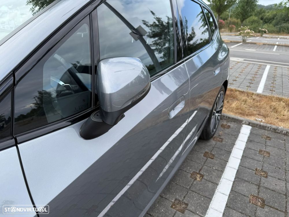 BMW 218 Active Tourer d Pack Desportivo M Auto - 28