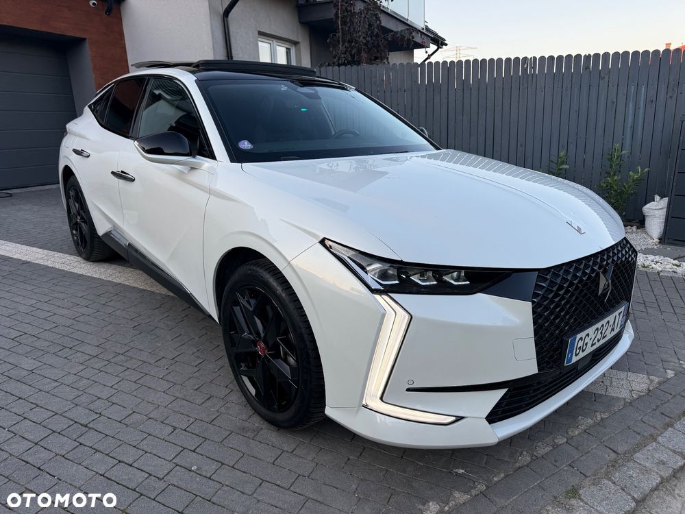 DS Automobiles DS 4 1.6 E-Tense Performance Line + - 6