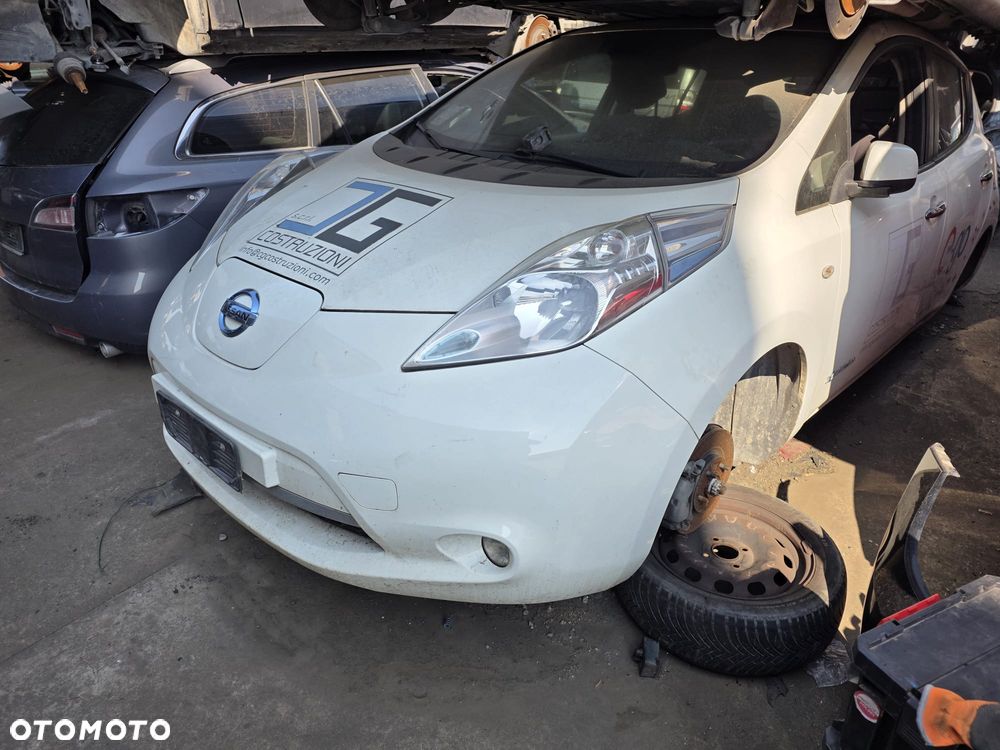 NISSAN LEAF I 326G ZDERZAK PRZOD KOMPLETNY 2016R - 10