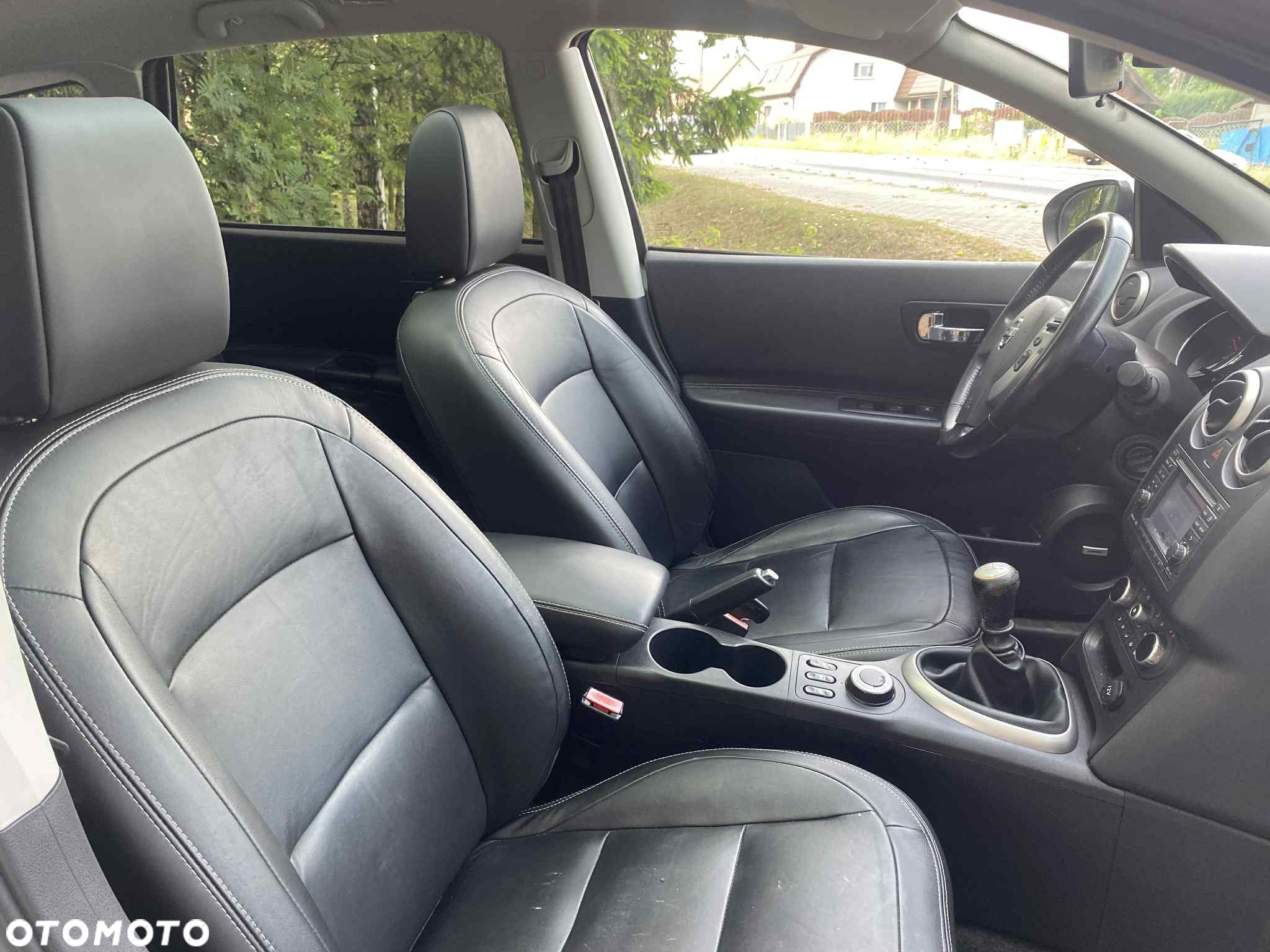 Nissan Qashqai+2 - 10